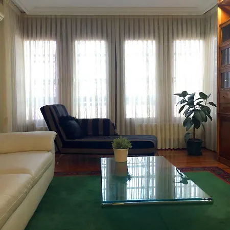 River Apartment *